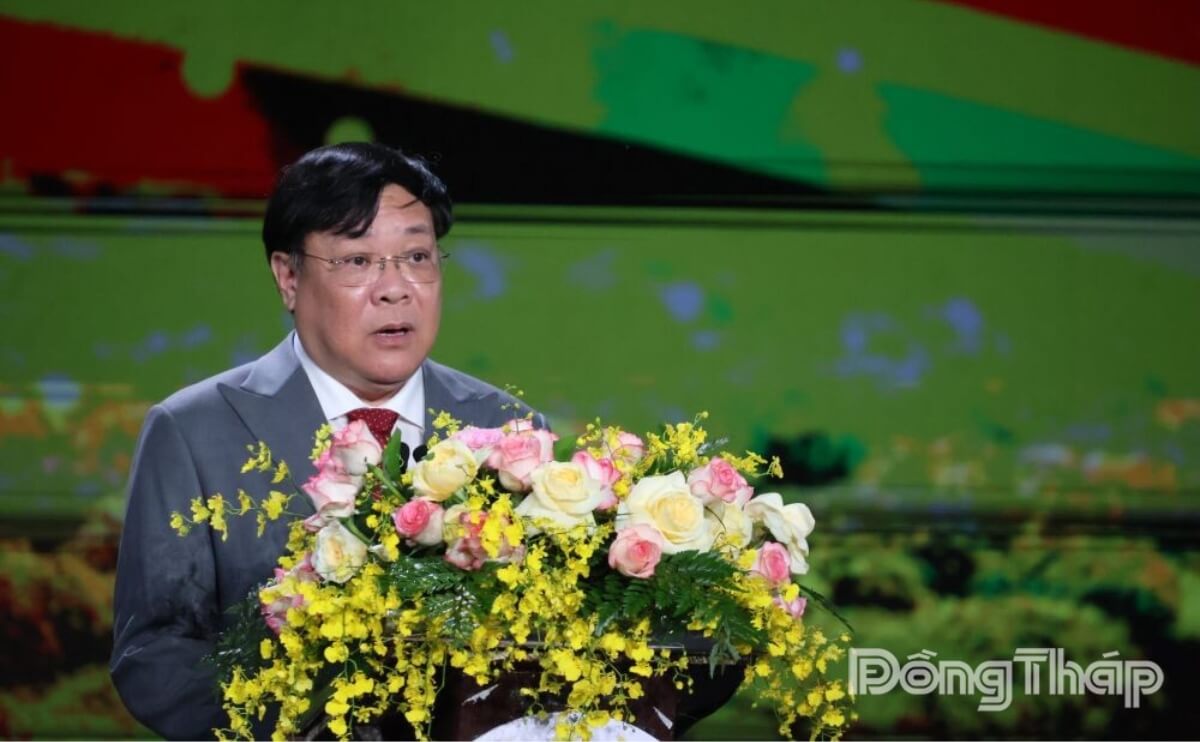 Phát Biểu Khai Mạc, Chủ Tịch Ubnd Tỉnh Đồng Tháp Phạm Thành Ngại Nhấn Mạnh Festival Lần Này Là Bước Chuyển Mình Mạnh Mẽ Của Làng Hoa Sa Đéc, Tôn Vinh Sự Cần Cù, Sáng Tạo Của Những Nghệ Nhân, Nhà Vườn Đã Góp Phần Hình Thành Trung Tâm Hoa - Kiểng Lớn Của Vùng.