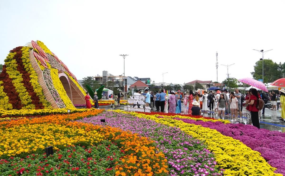 Festival Hoa - Kiểng Sa Đéc Lần Thứ Ii Năm 2025: Tôn Vinh Làng Nghề Trăm Tuổi, Lan Tỏa “Sắc Hoa Ngày Mới” | 17